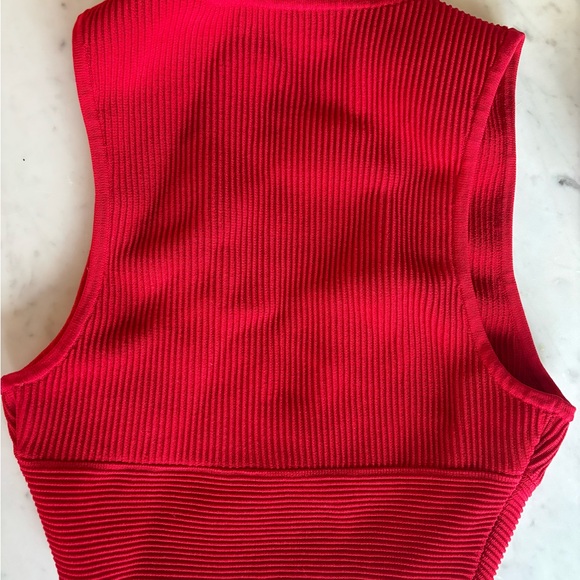 Sculpt Knit Deep V Tank - Picture 2 of 2